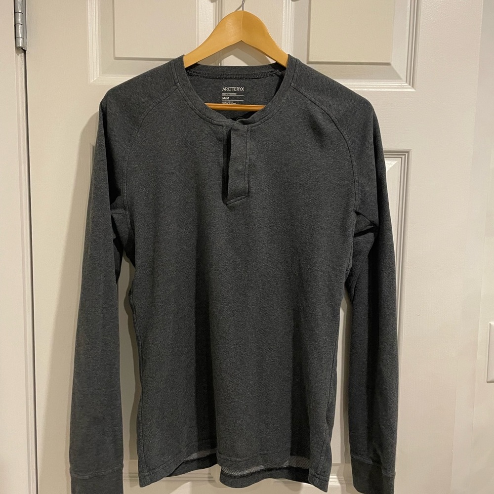 Arc’teryx long sleeve shirt